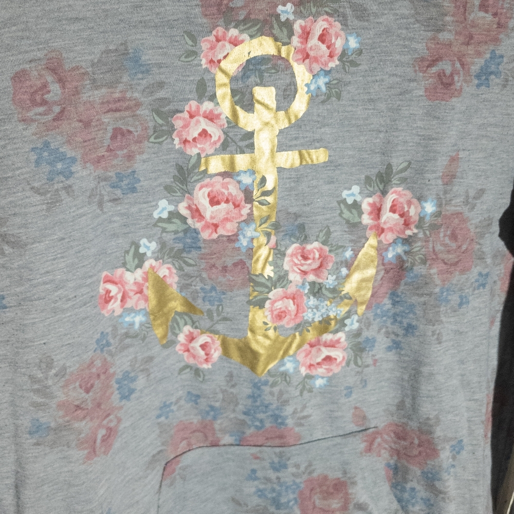 Light weight hoodie